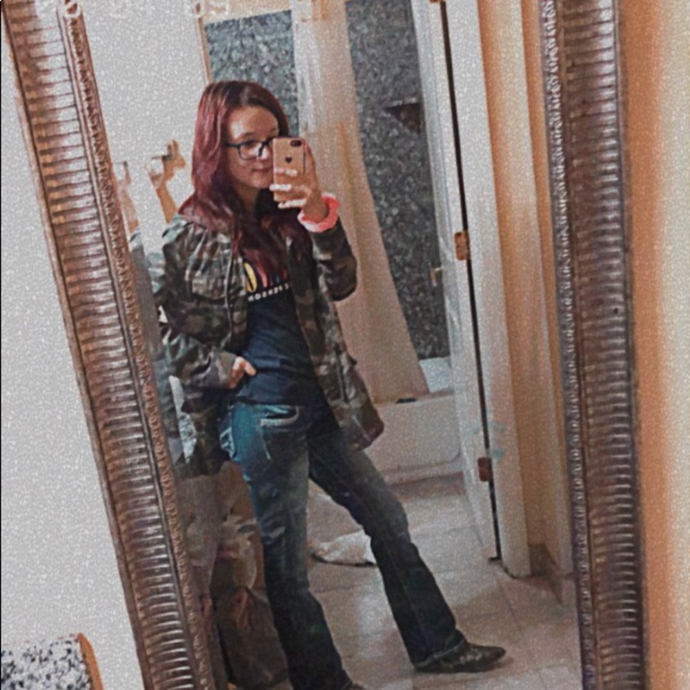 Meet your Posher, Katelynn